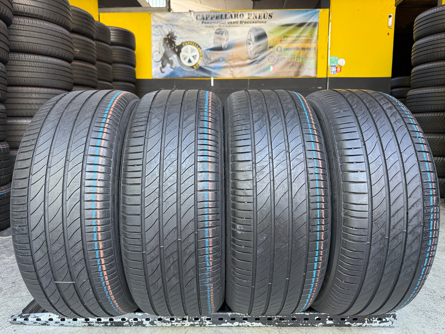 Usato: 4 Pneumatici Michelin Primacy 3 ST 235/55R18 100V Estivi 85% Residui