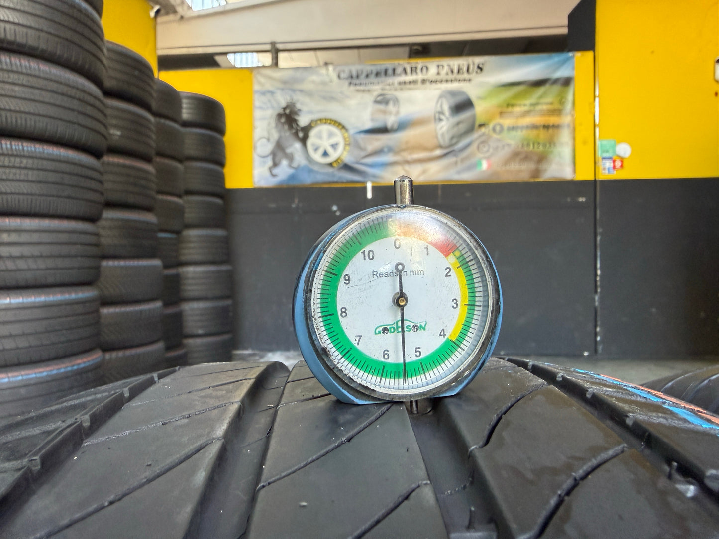 Usato: 4 Pneumatici Michelin Primacy 3 ST 235/55R18 100V Estivi 85% Residui