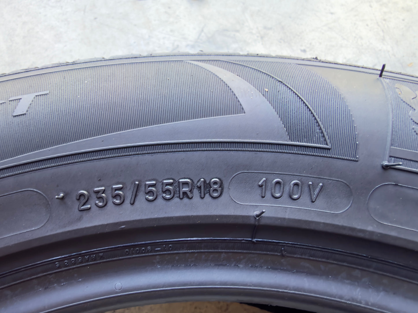 Usato: 4 Pneumatici Michelin Primacy 3 ST 235/55R18 100V Estivi 85% Residui