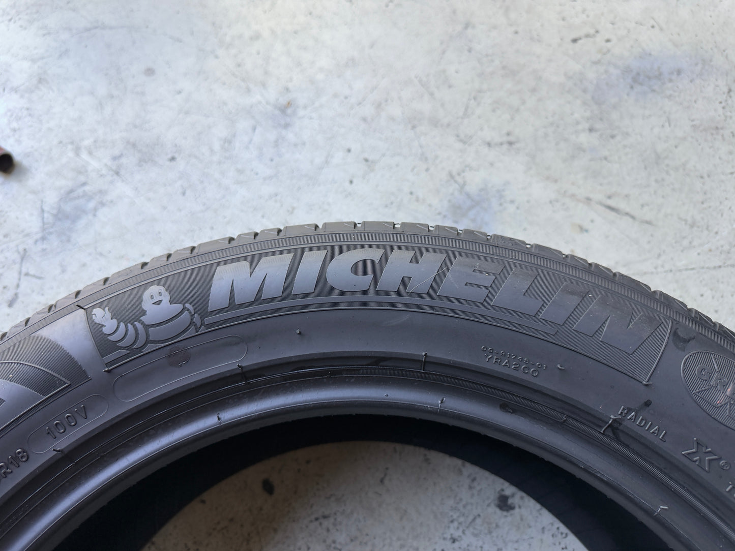 Usato: 4 Pneumatici Michelin Primacy 3 ST 235/55R18 100V Estivi 85% Residui