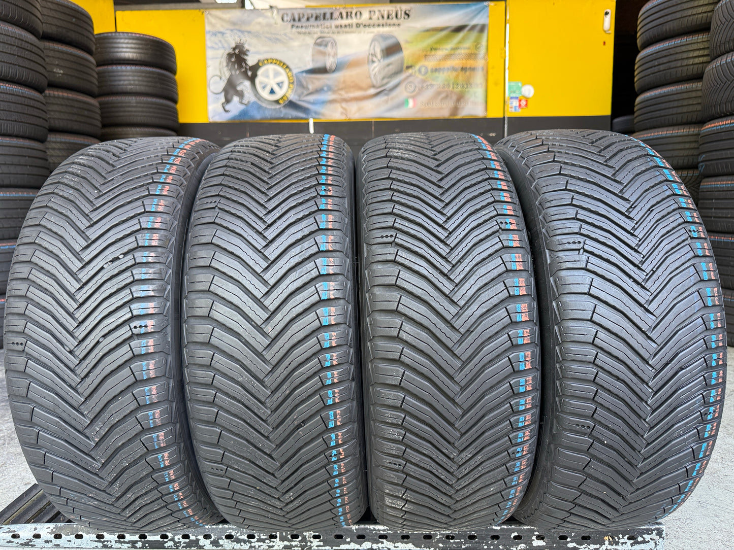 Usato: 4 Pneumatici Michelin CrossClimate 2 S1 215/55R18 95H 4 Stagioni 90% Residui