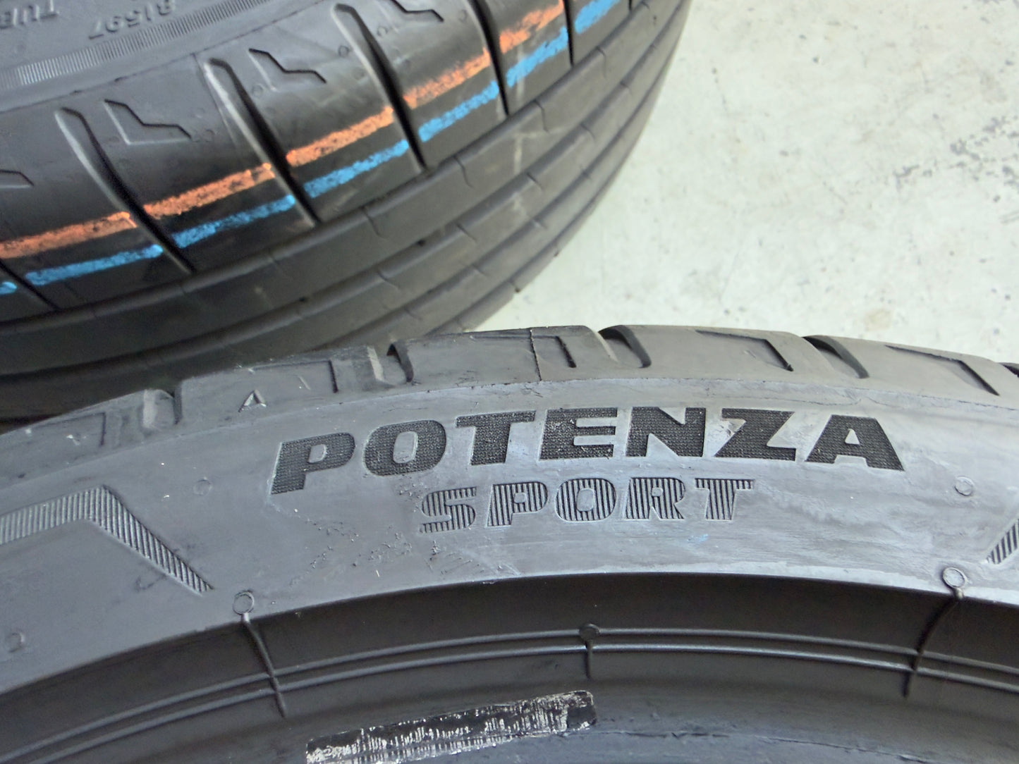 Usato: 4 Pneumatici Bridgestone Potenza Sport 225/40R18 92Y + 255/35R18 94Y Estivi 85-90% Residui