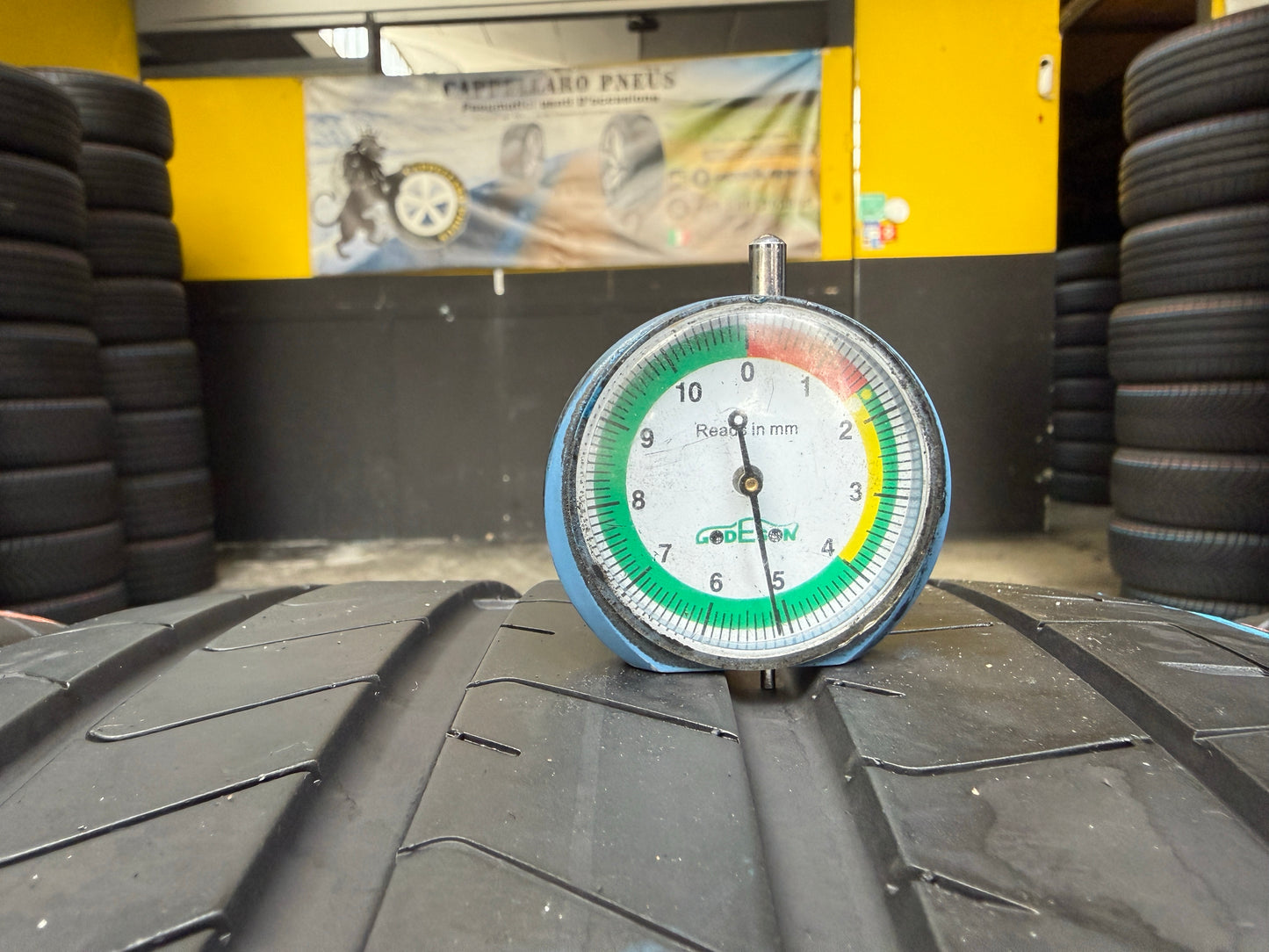 Usato: 4 Pneumatici Pirelli P Zero PZ4 245/40R20 99Y + 275/35R20 102Y XL * MO FSL Estivi 85% Residui