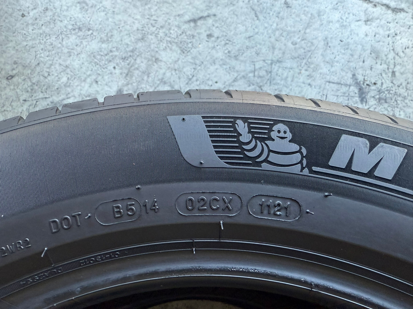 Usato: 2 Gomme 225/60R18 100V Michelin Estivi 95% Residui