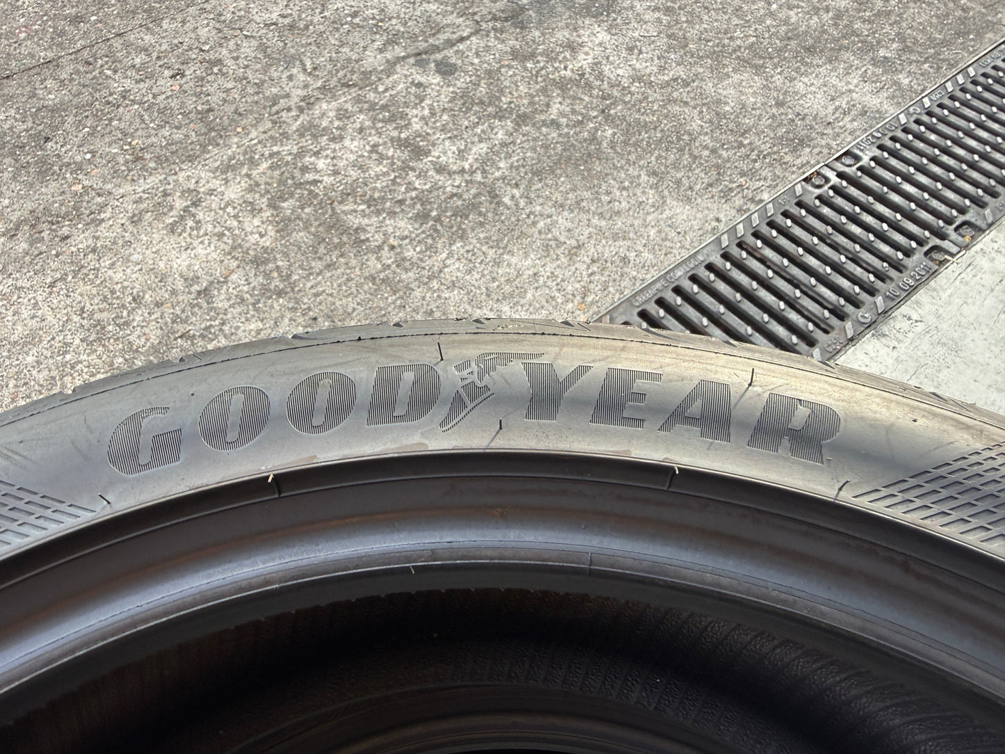 Usato: 4 Pneumatici Goodyear Eagle F1 Asymmetric 5 245/40R20 99V XL Estivi 80-90% Residui