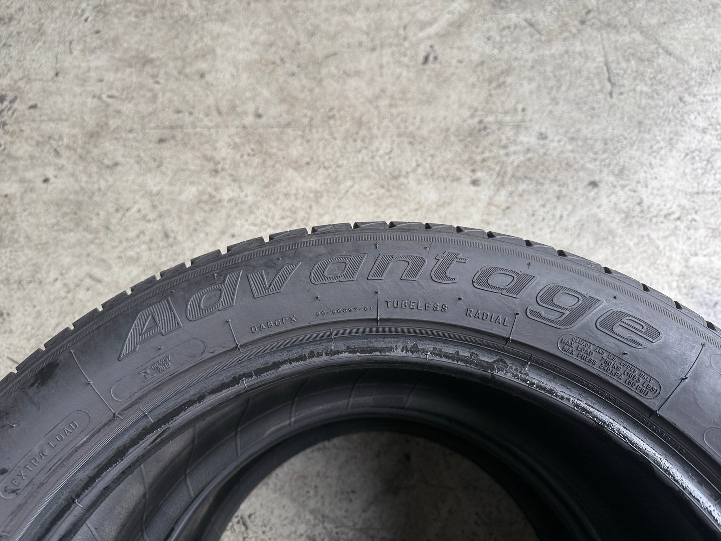 Usato: 2 Gomme 215/55R17 98W XL BFGoodrich Estive 70% residui