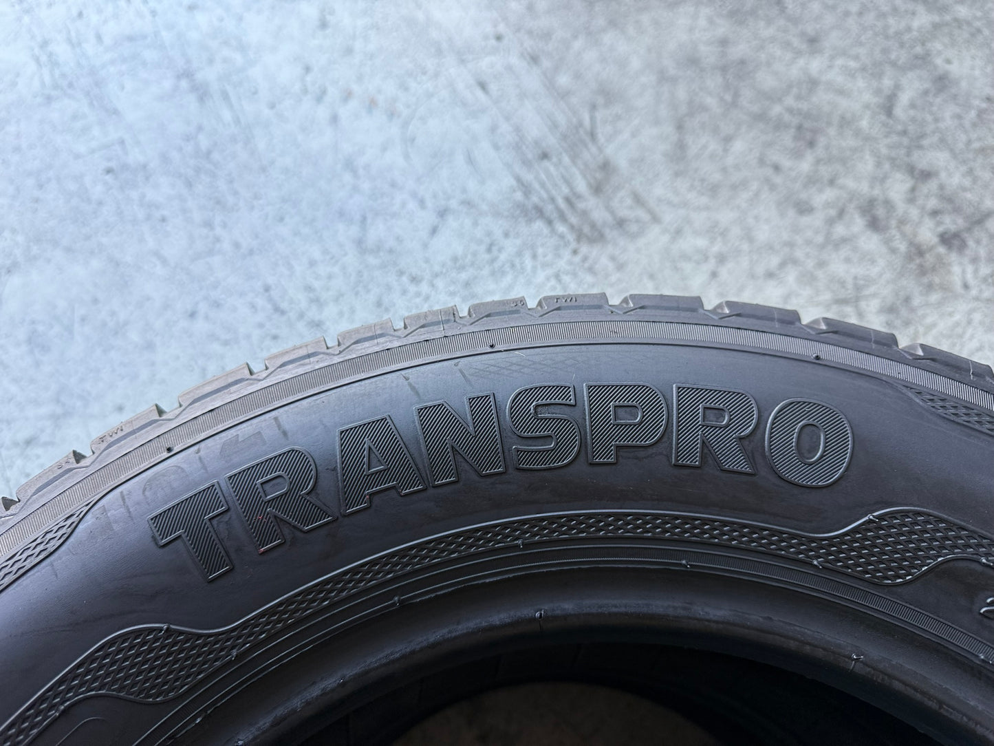 Usato: 2 Gomme 225/65R16C 112/110R Kleber Estivi 80% Residui