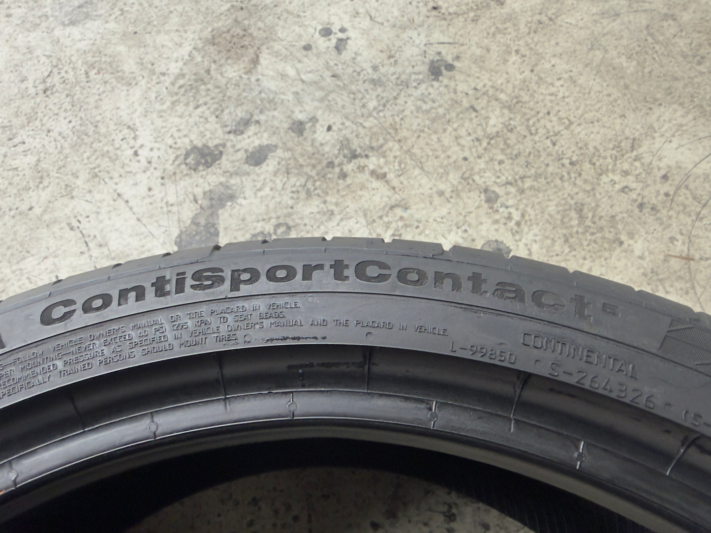 Usato: 2 Gomme 215/40R18 89W XL Continental Estive 85% residui