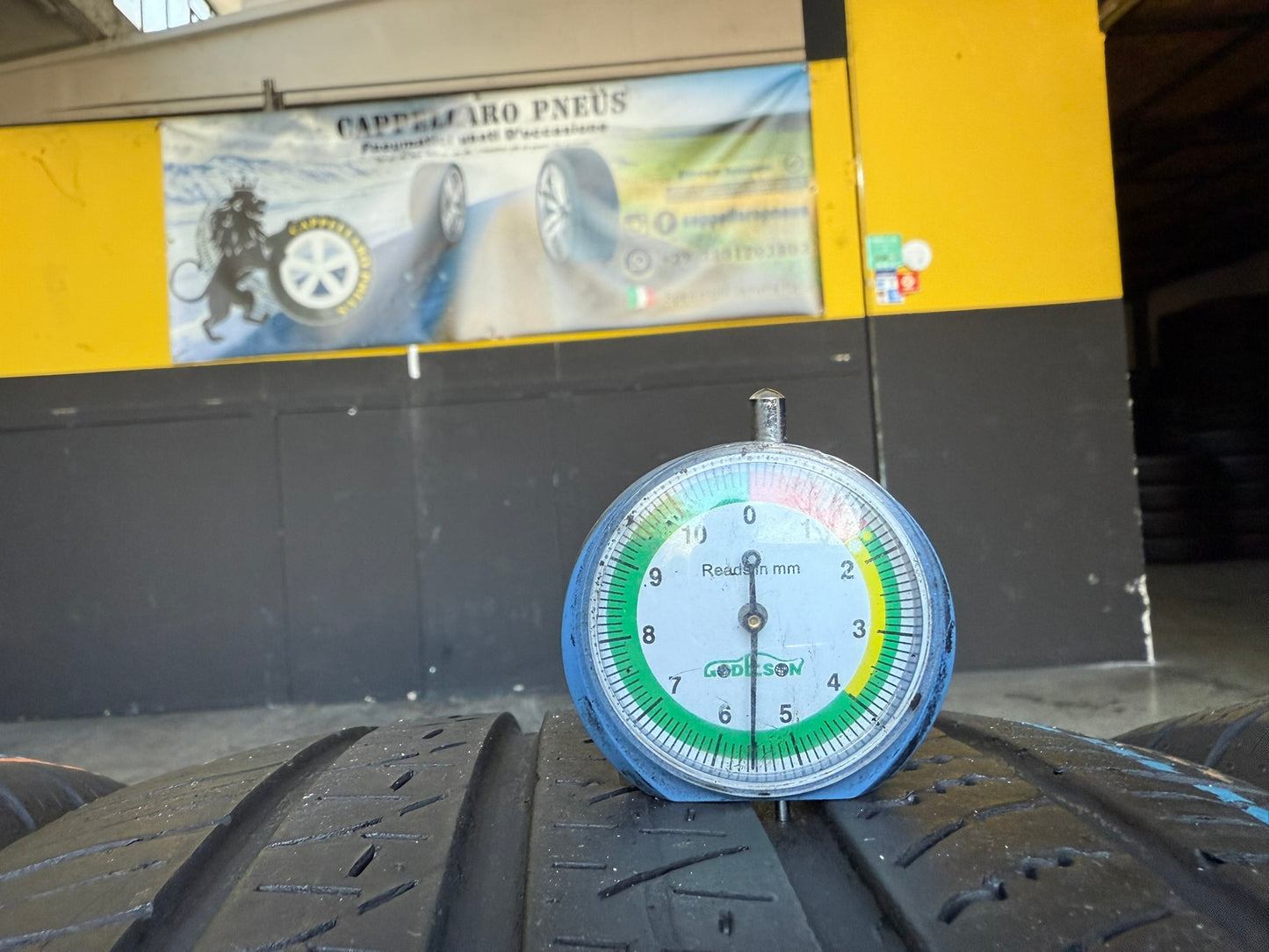 Usato: 4 Gomme 235/50R20 104W XL Pirelli 4 Stagioni 80/90% residui