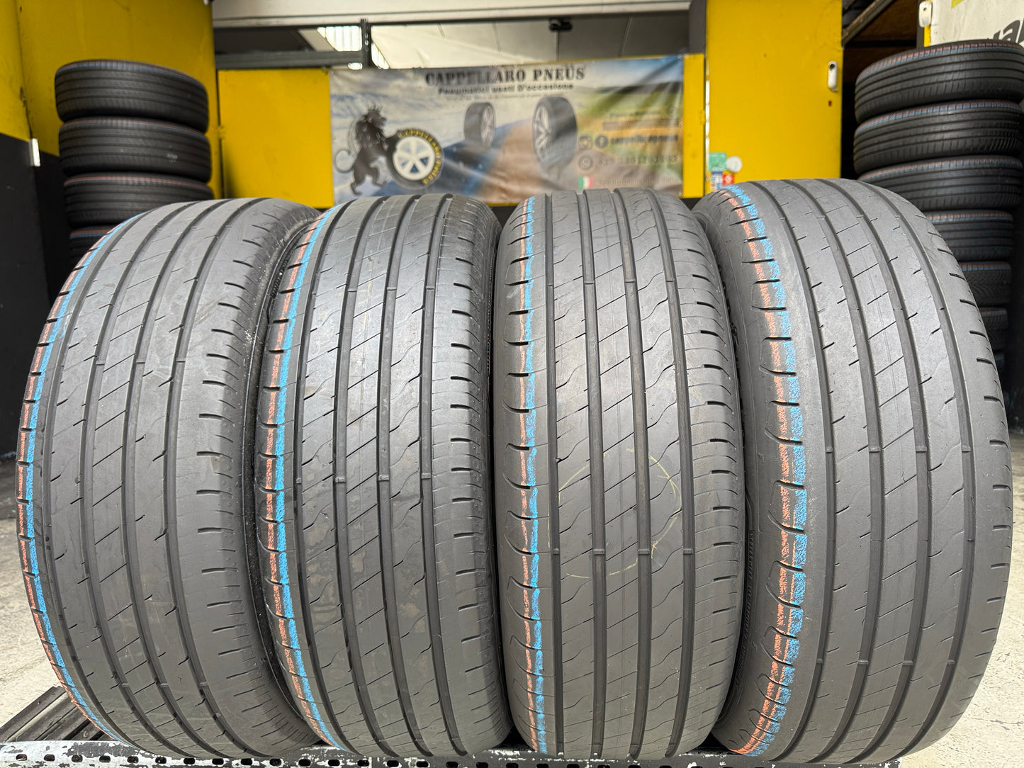 Usato: 4 Pneumatici Goodyear EfficientGrip 2 SUV 225/55R19 99V Estivi 90-95% Residui