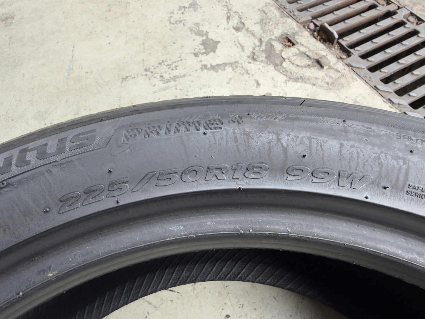 Usato: 4 Pneumatici Hankook Ventus Prime 4 K135 225/50R18 99W XL Estivi 90% Residui