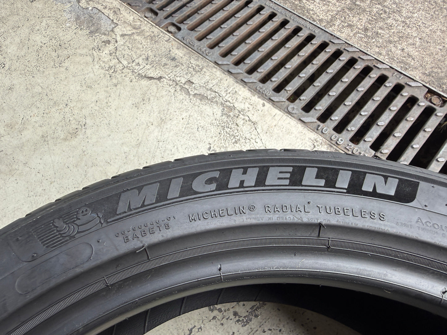 Usato: 4 Pneumatici Michelin e.Primacy 235/45R18 98V XL T2 Acoustic Estivi 80% Residui