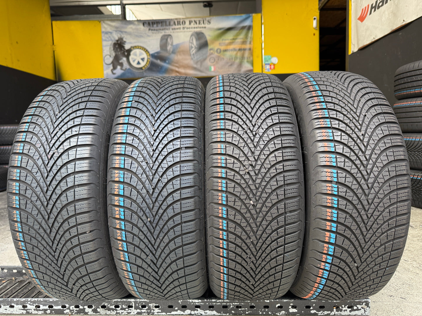 Usato: 4 Pneumatici Dunlop All Season 2 205/55R17 95V XL 4 Stagioni 90% Residui