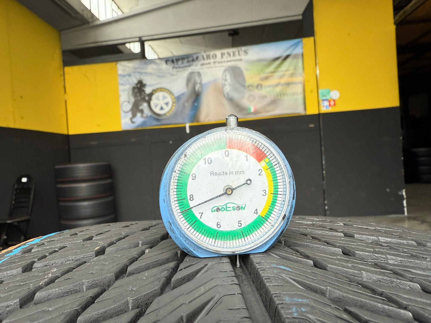 Usato: 2 Gomme 275/40R22 108V XL Michelin Invernali 95% Residui