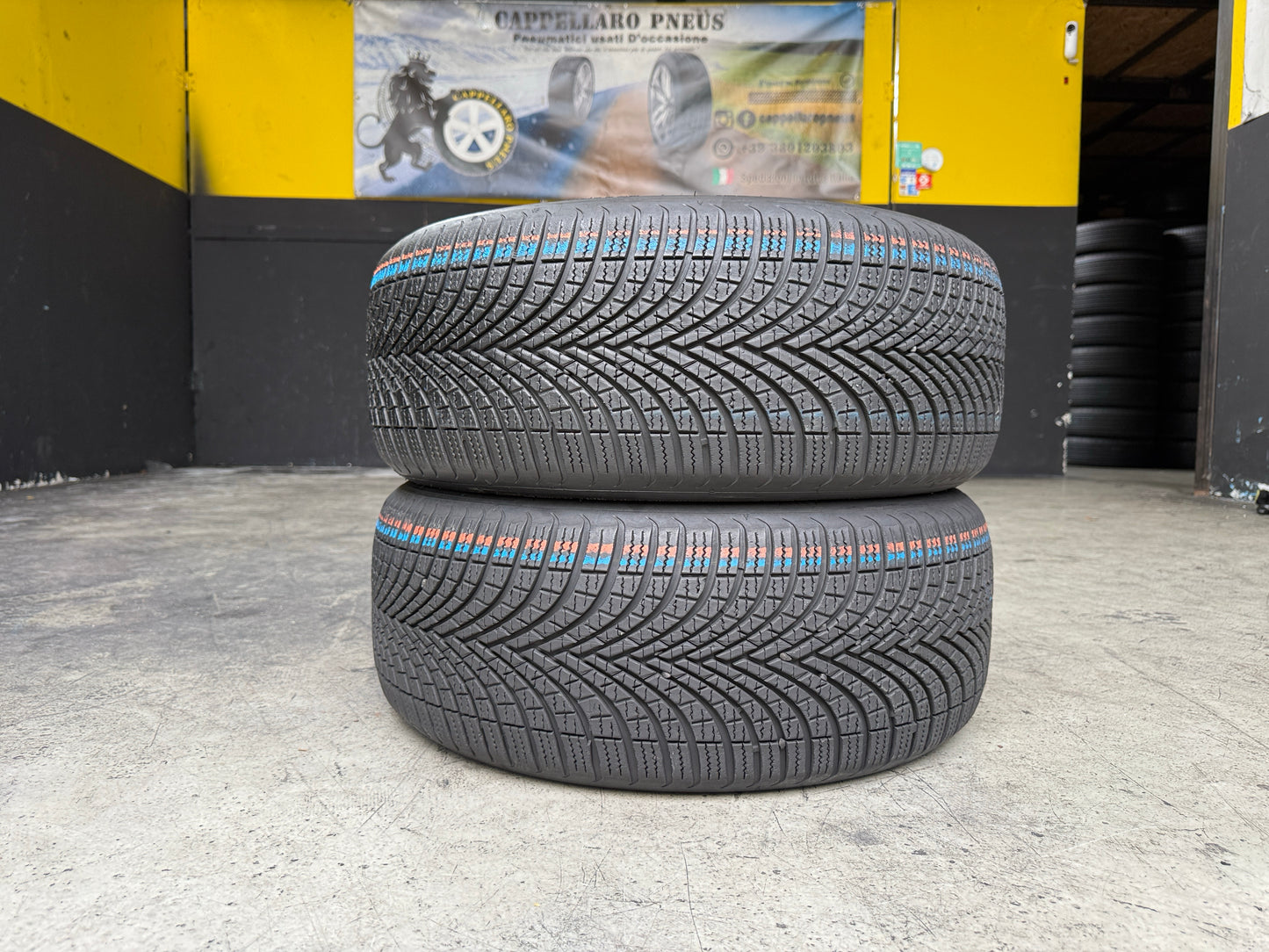 Usato: 2 Pneumatici Dunlop All Season 2 225/45R18 95Y XL 4 Stagioni 90% Residui