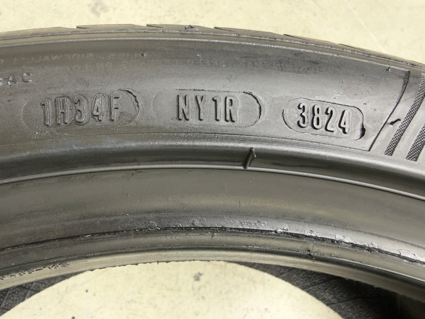Usato: 2 Pneumatici Dunlop All Season 2 225/45R18 95Y XL 4 Stagioni 90% Residui