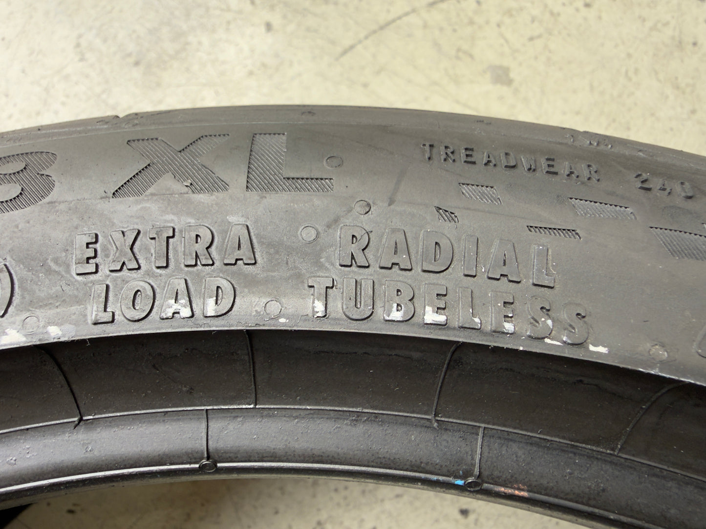 Usato: 2 Pneumatici Continental SportContact 7 225/40R18 92Y XL Estivi 85% Residui