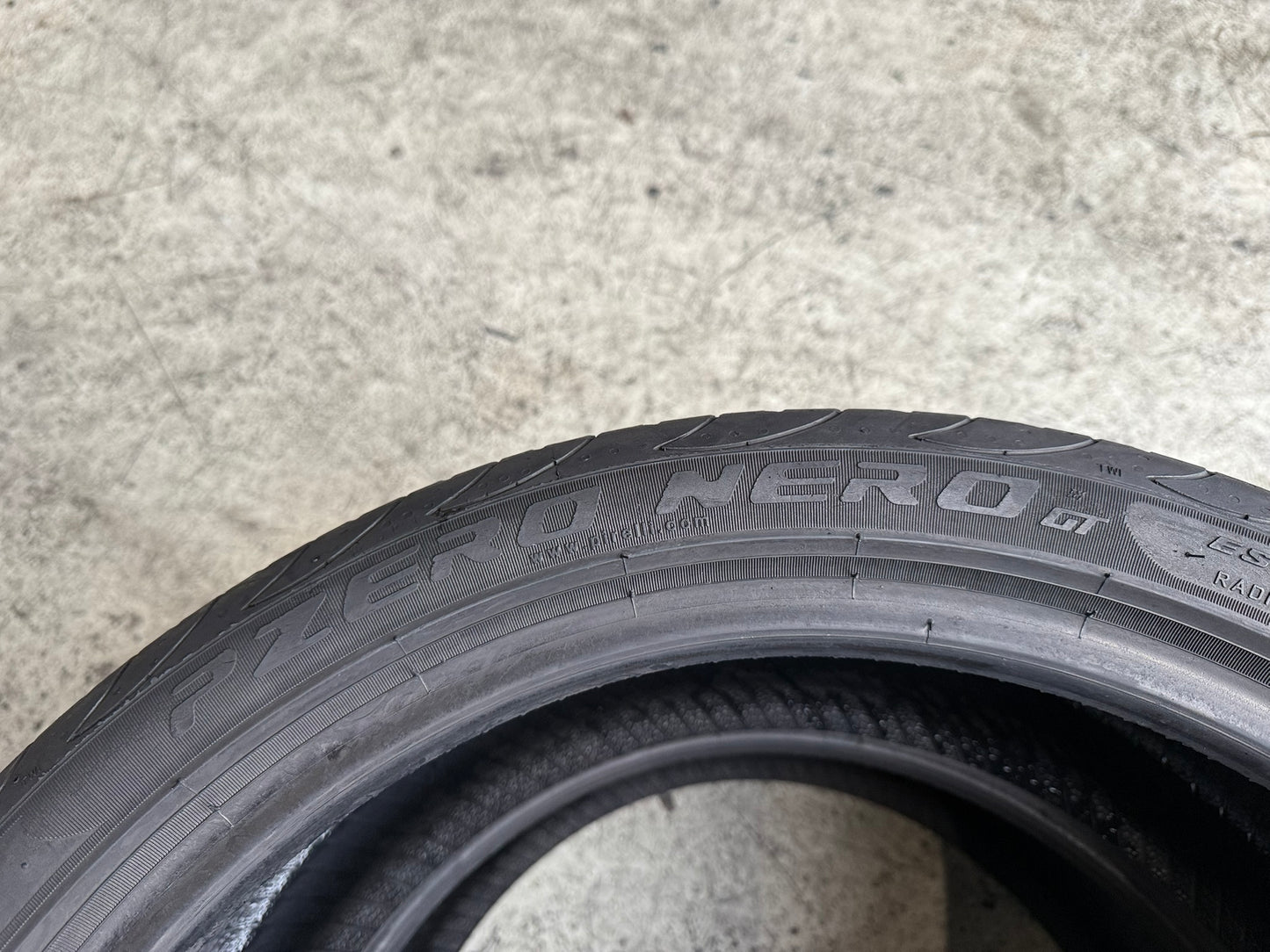 Usato: 2 Gomme 225/40R18 92Y XL Pirelli Estive 90% Residui