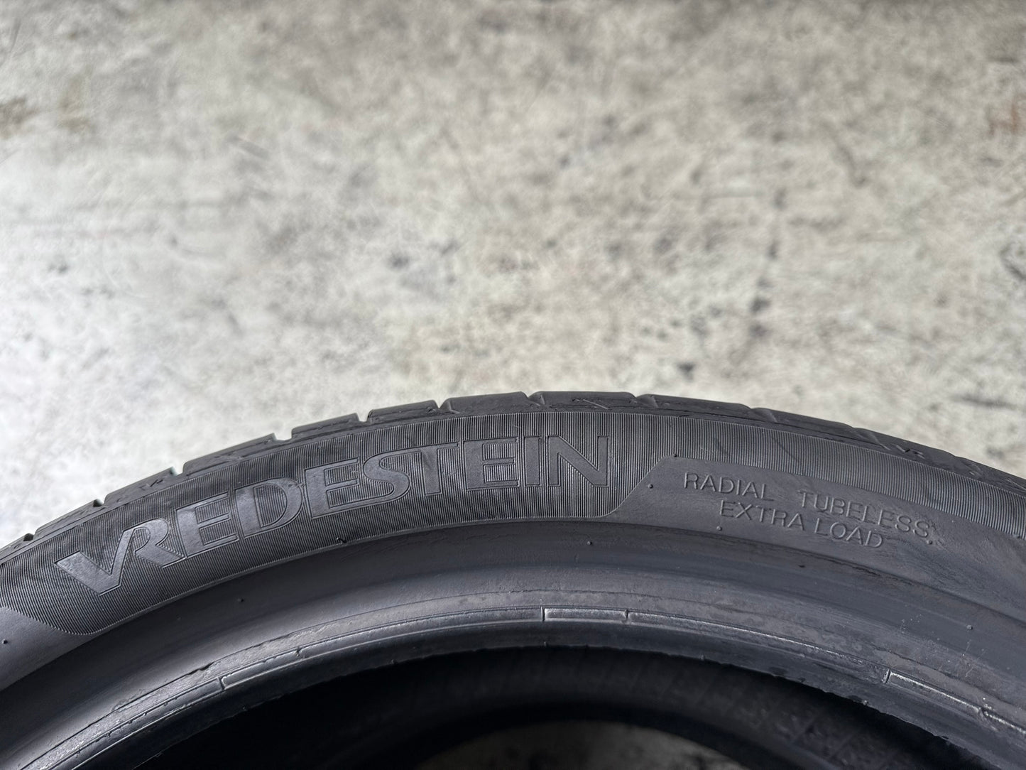 Usato: 2 Gomme 215/40R18 89Y XL Vredestein Estive 90% Residui