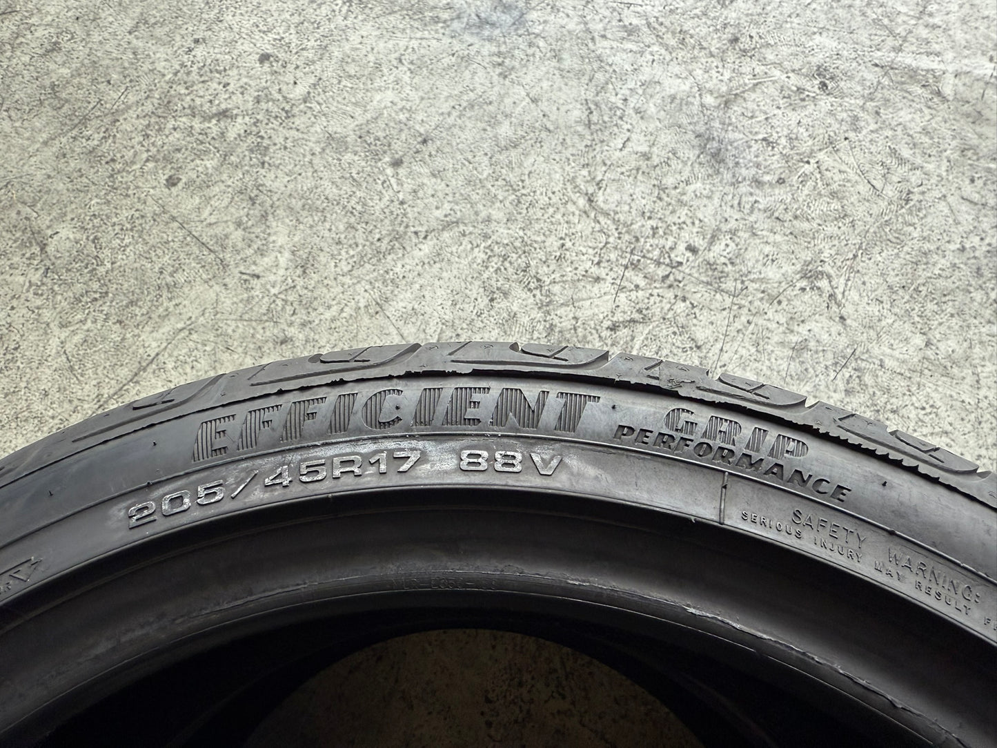 Usato: 2 Gomme 205/45R17 88V XL Goodyear Estivi 95% Residui