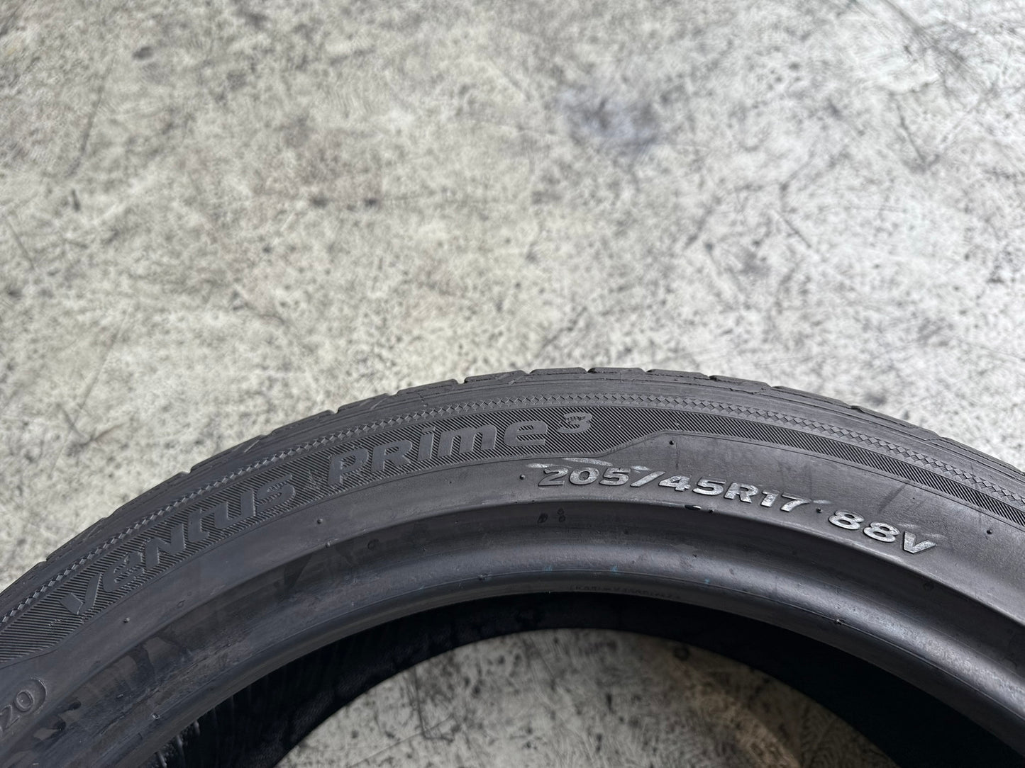 Usato: 4 Gomme 205/45R17 88V XL Hankook Estivi 90% Residui
