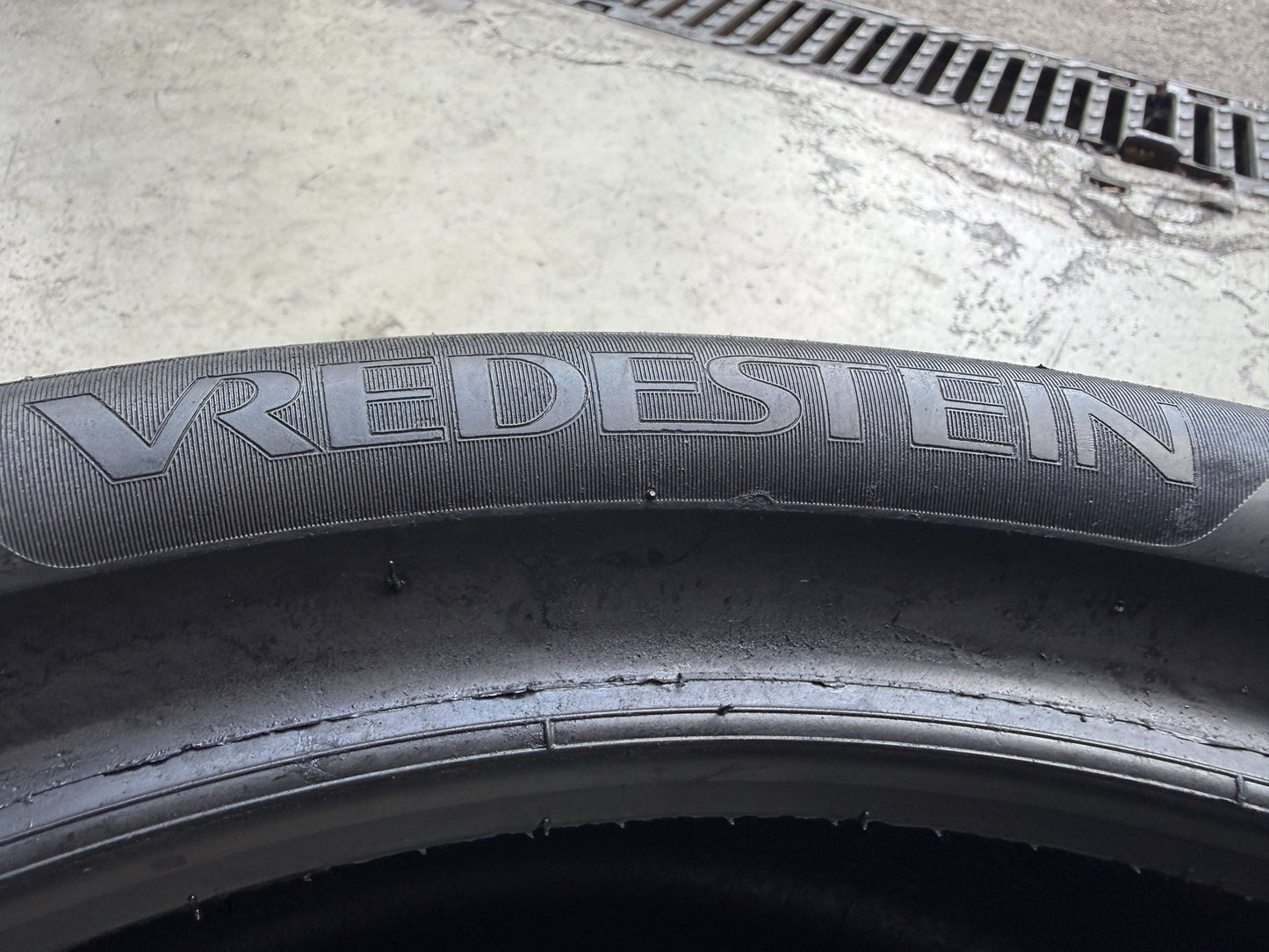 Usato: 2 Pneumatici Vredestein Ultrac 215/40R18 89Y XL (*) FSL Estivi 85% Residui