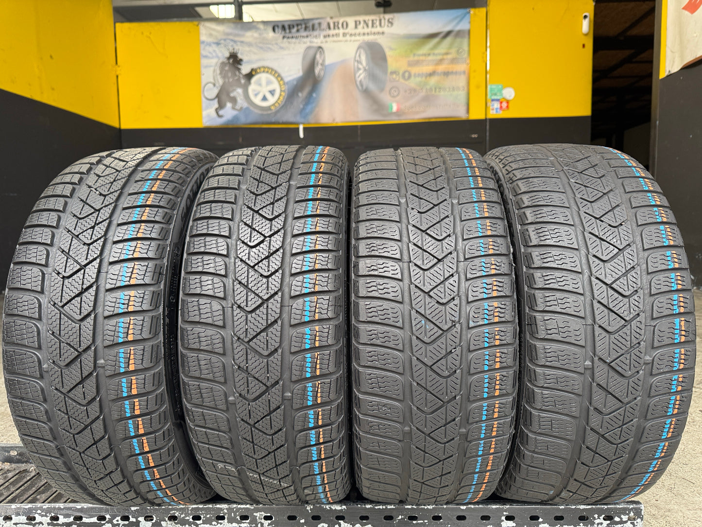 Usato: 4 Gomme 205/40R17 84H XL Pirelli Invernali 95/80% residui