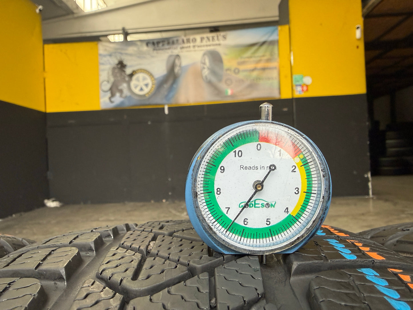 Usato: 4 Gomme 205/40R17 84H XL Pirelli Invernali 95/80% residui