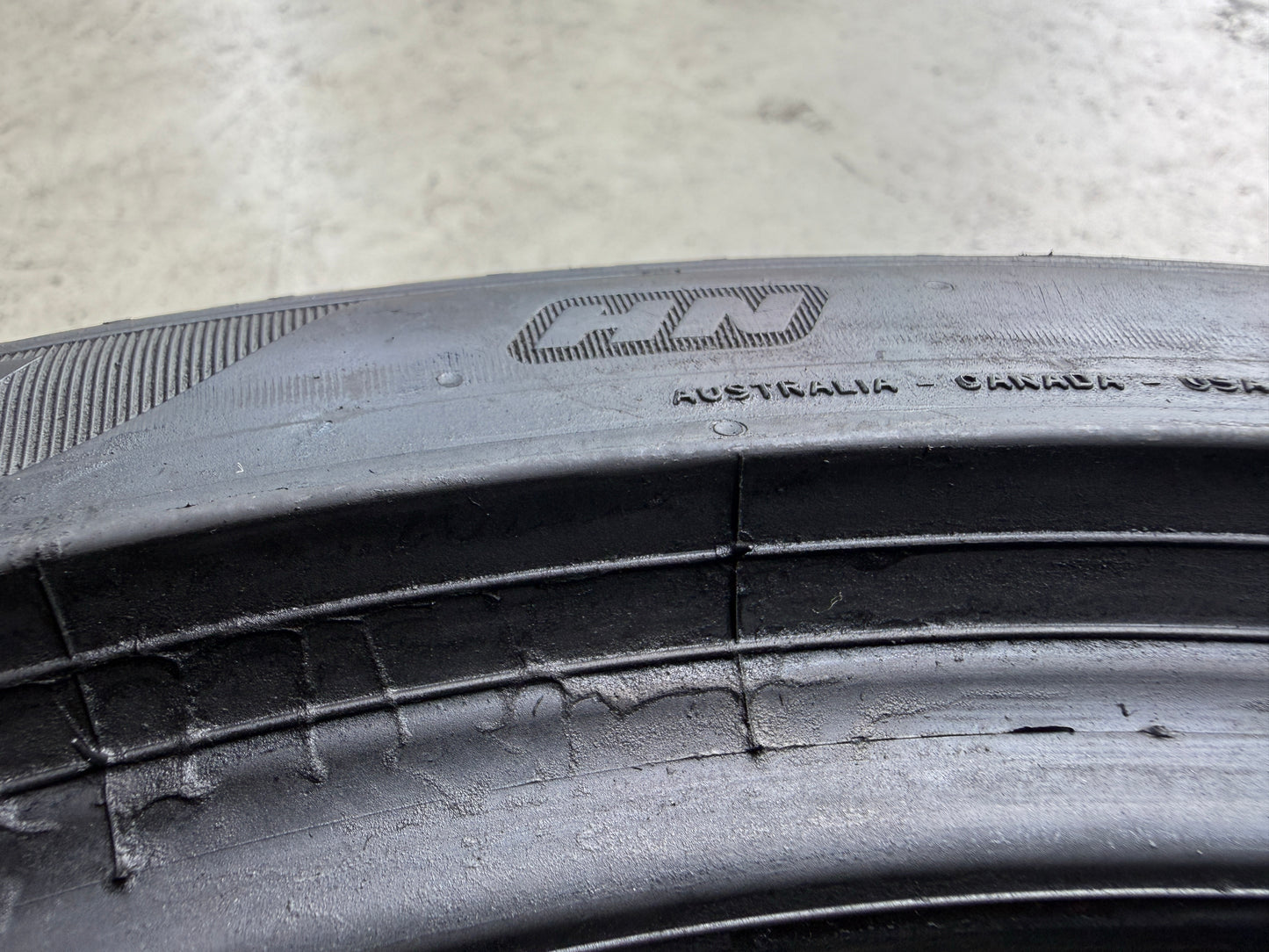 Usato: 2 Pneumatici Pirelli P Zero (PZ4) 215/40R18 89Y XL HN Estivi 85% Residui