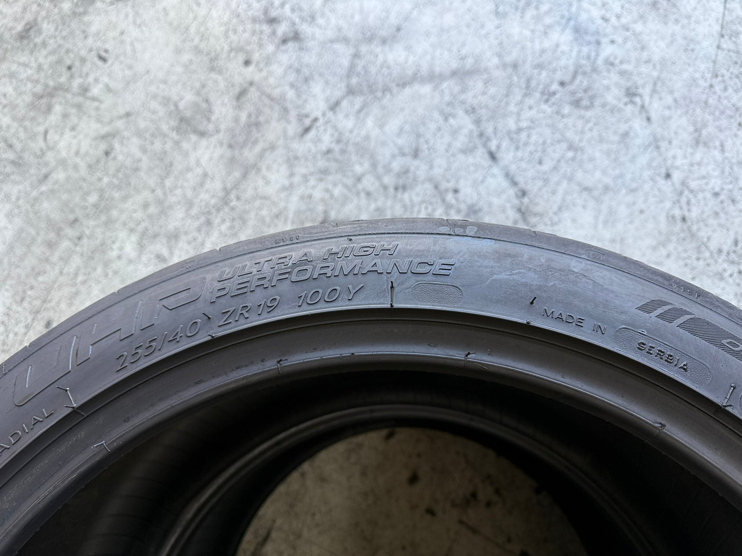 Usato: 2 Gomme 255/40R19 100Y XL Taurus Estive 60% Residui