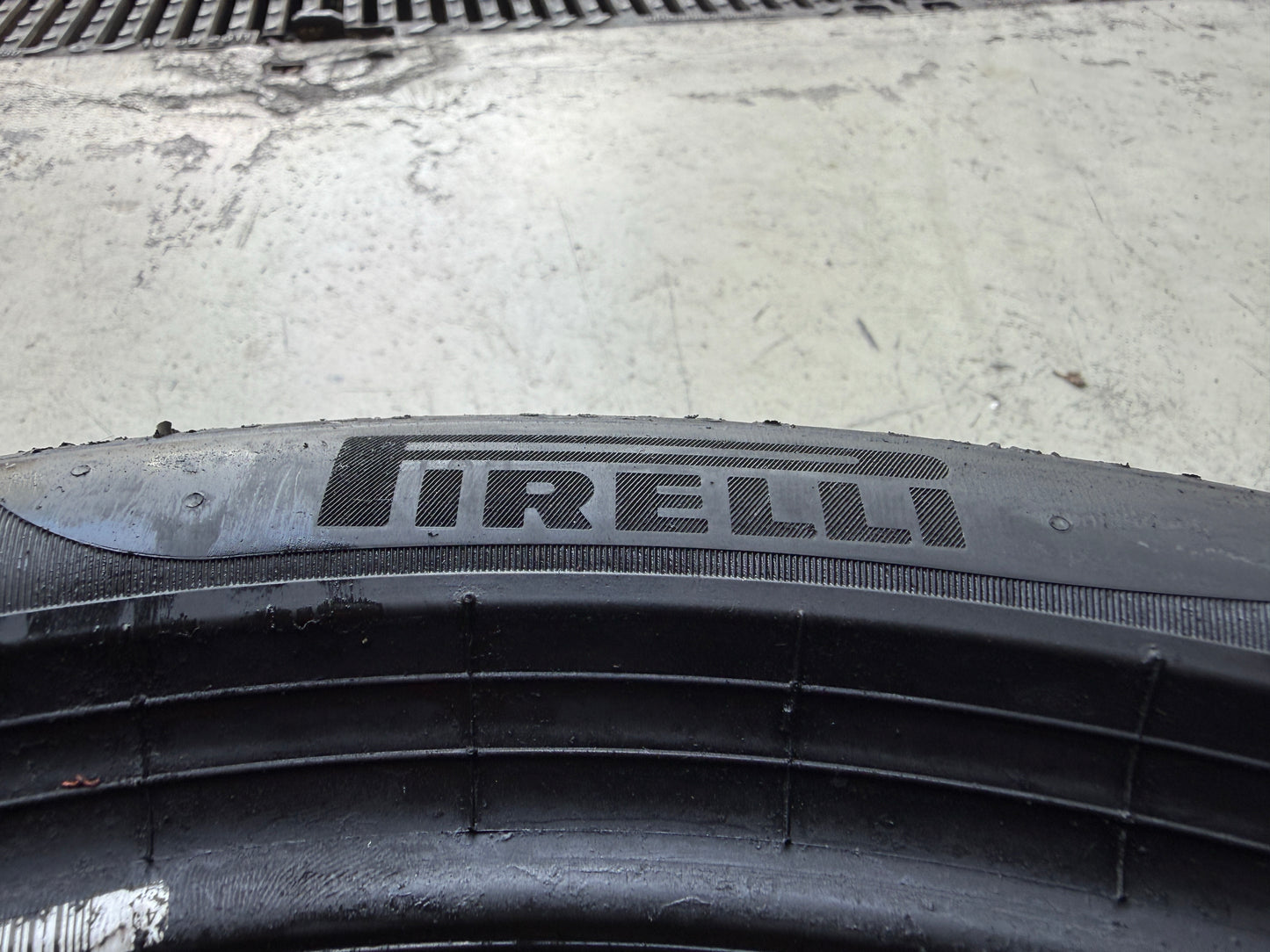 Usato: 2 Pneumatici Pirelli Cinturato P7 (P7C2) 215/40R18 89Y XL (*) Estivi 90% Residui