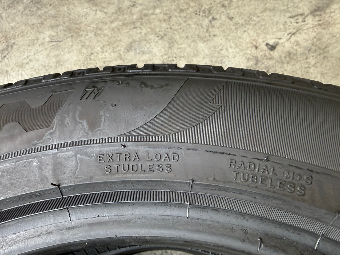 Usato: 2 Gomme 235/55R18 104H XL Pirelli Invernali 85% residui