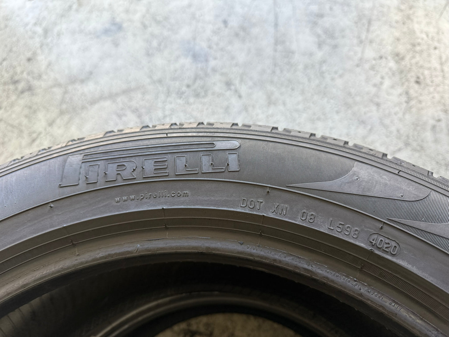 Usato: 2 Gomme 235/55R19 105V XL Pirelli 4 Stagioni 80% Residui