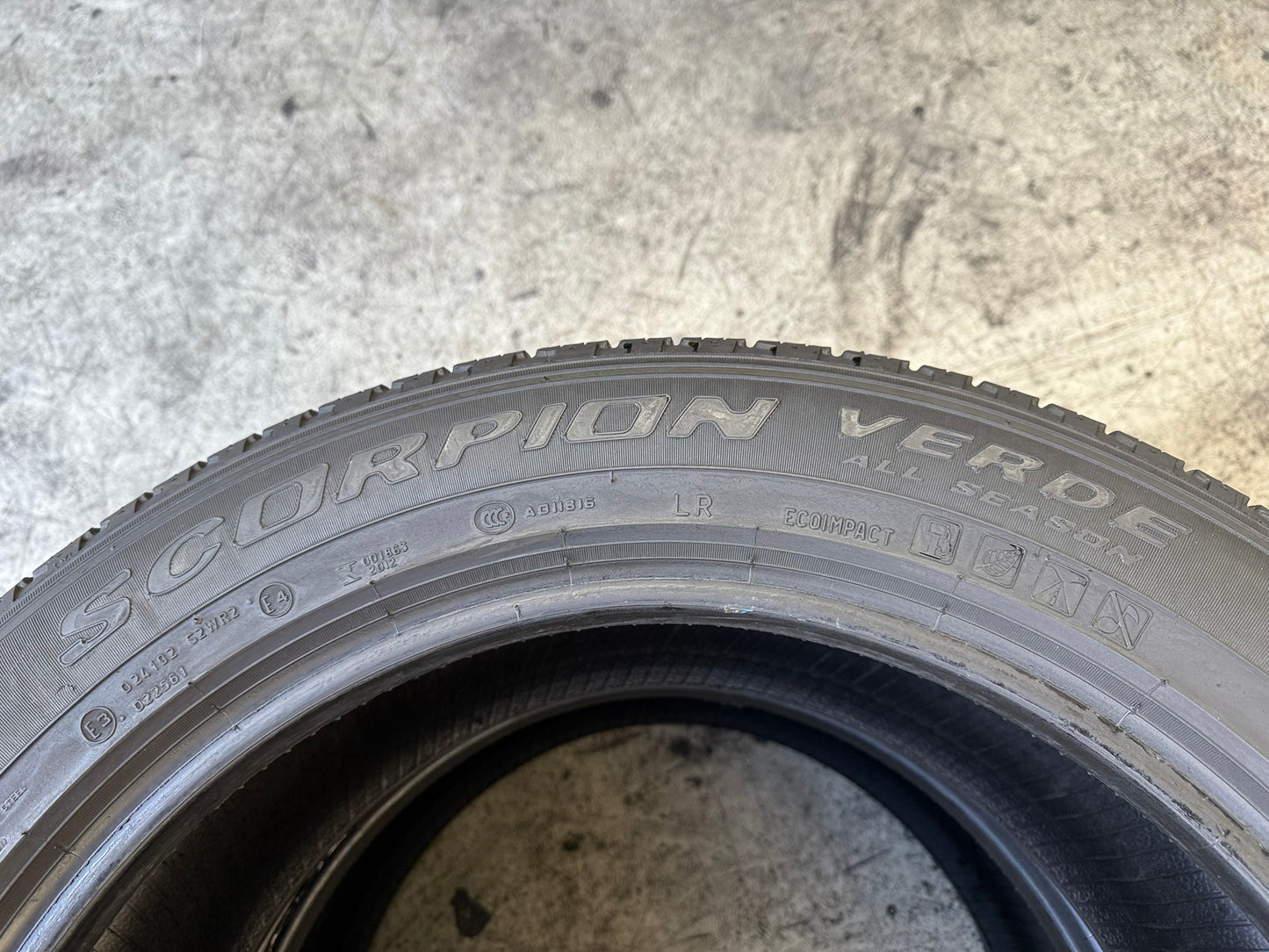 Usato: 2 Gomme 235/55R19 105V XL Pirelli 4 Stagioni 80% Residui
