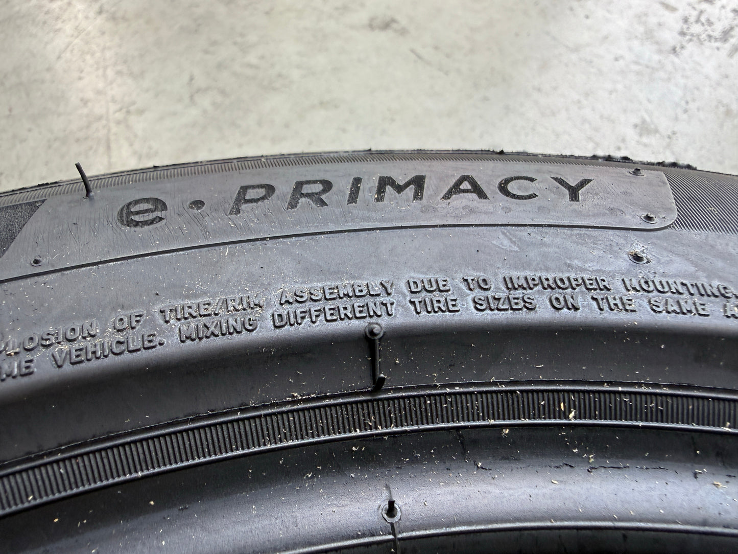 Usato: 2 Pneumatici Michelin e.Primacy 235/45R18 98V XL Seal Inside Acoustic T2 Estivi 75% Residui
