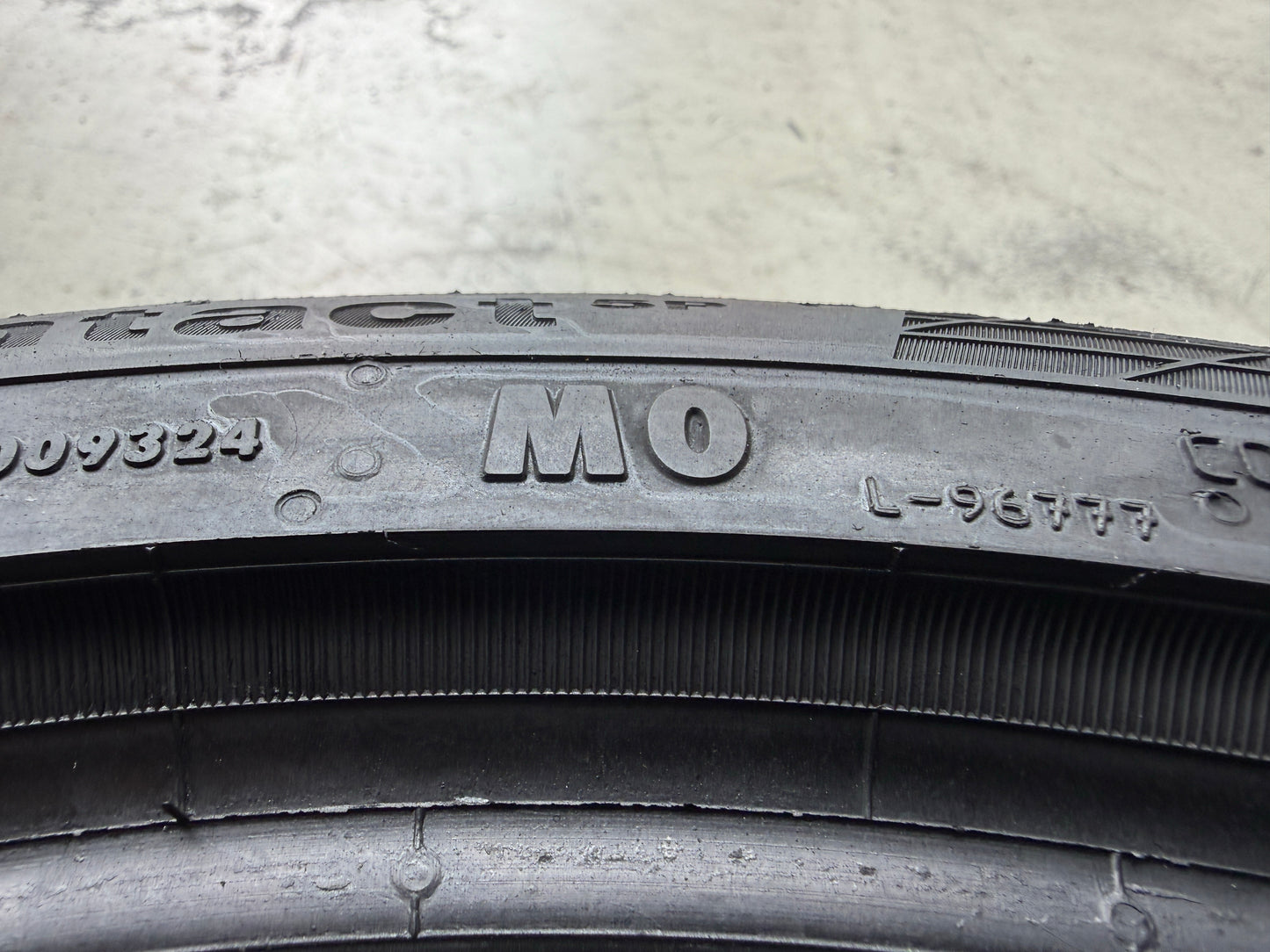 Usato: 2 Pneumatici Continental ContiSportContact 5 P 225/40R19 93Y XL MO FR Estivi 80% Residui
