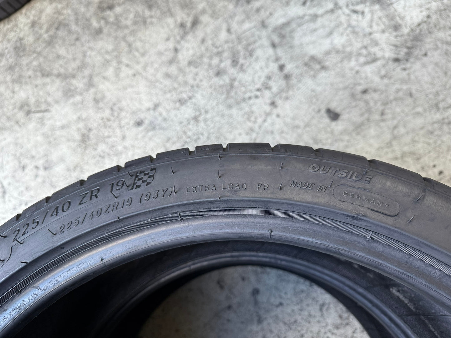 Usato: 2 Gomme 225/40R19 93Y XL Michelin Estive 85% Residuo