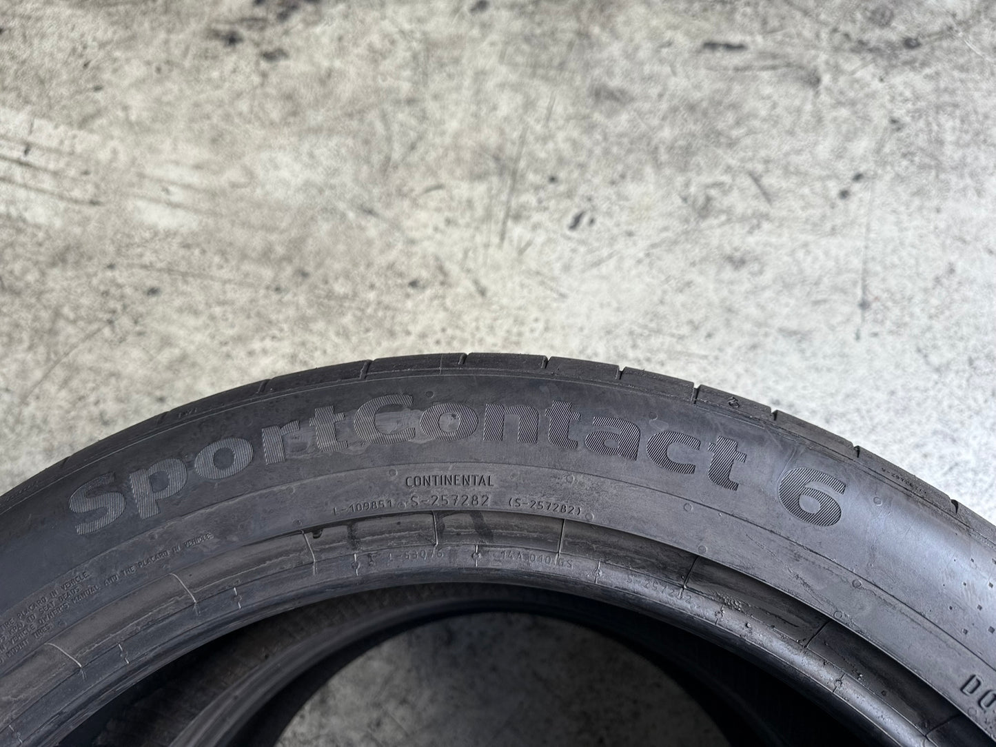Usato: 2 Gomme 245/45R19 102Y XL Continental Estive 90% Residuo
