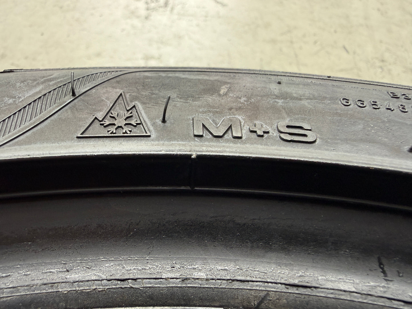 Usato: 2 Pneumatici Goodyear Vector 4Seasons Gen-3 245/40R19 98Y XL MFS 3PMSF EVR 90% Residui