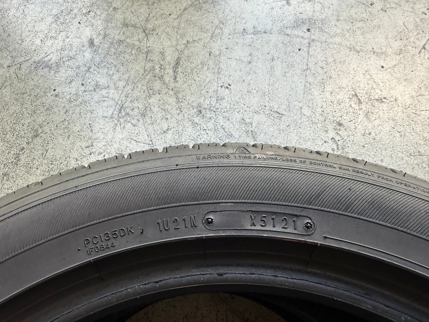 Usato: 2 Gomme 225/50R18 95W Falken Runflat Estive 95% Residuo