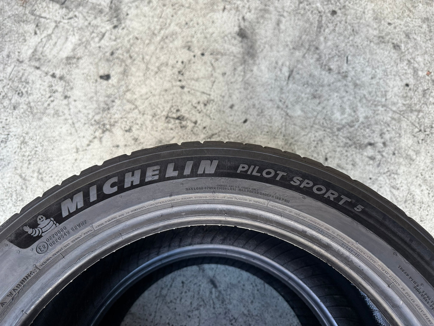 Usato: 2 Gomme 255/45R18 103Y XL Michelin Estive 85% Residuo
