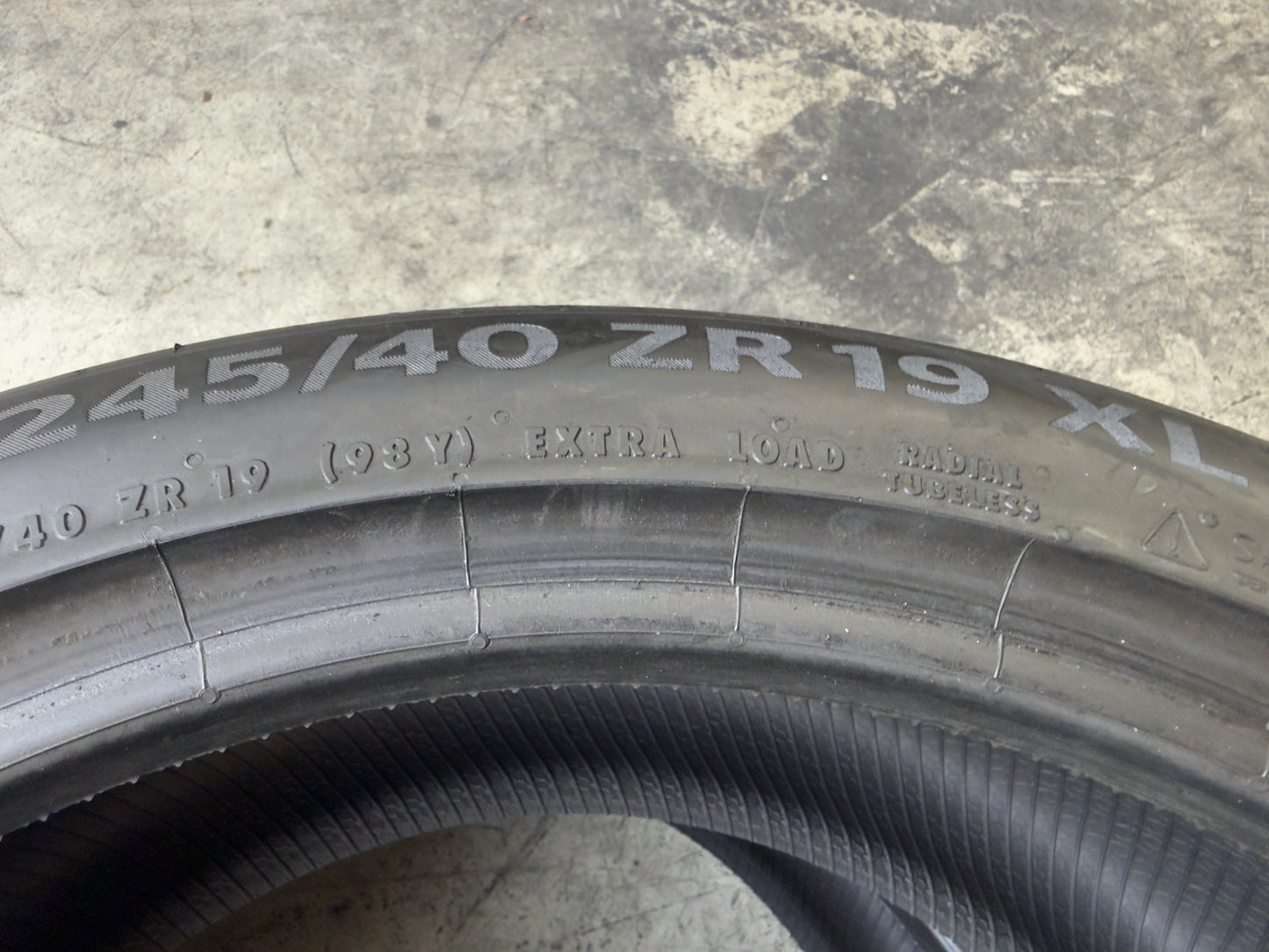 Usato: 2 Pneumatici Continental SportContact 7 245/40R19 98Y XL FR EVc Estivi 85% Residui DOT 2026
