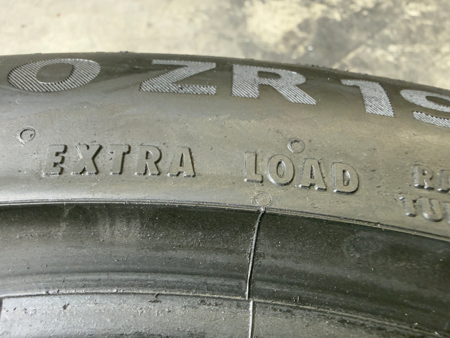 Usato: 2 Pneumatici Continental SportContact 7 245/40R19 98Y XL FR EVc Estivi 85% Residui DOT 2026