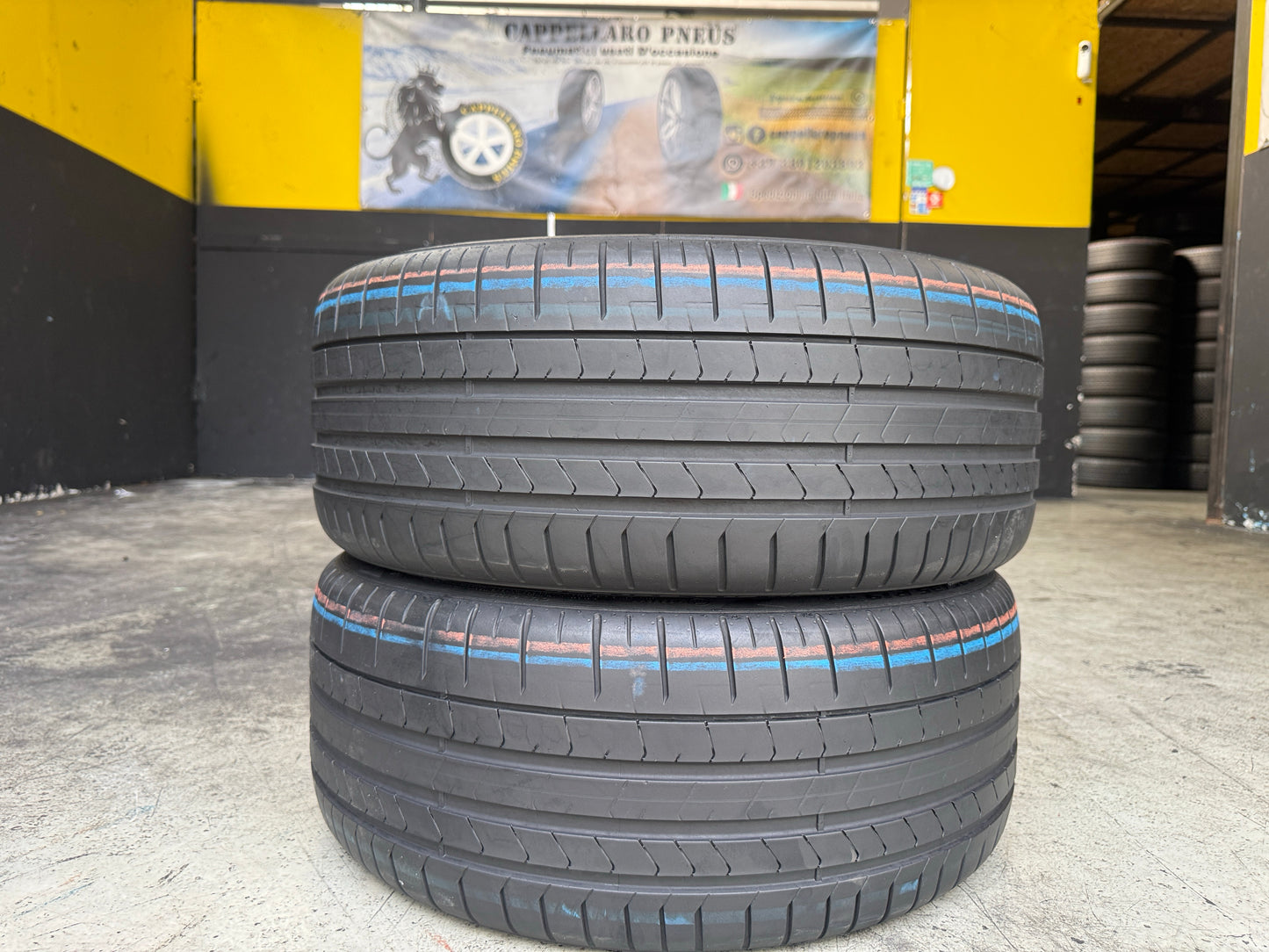 Usato: 2 Pneumatici Pirelli P Zero PZ4 235/35R19 91Y XL Estivi 80% Residui