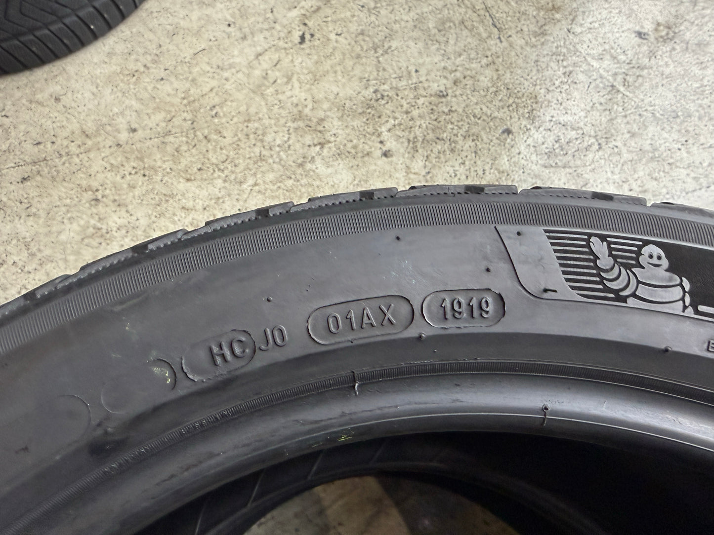 Usato: 2 Gomme 255/40R18 99V XL Michelin Invernali 80% residui