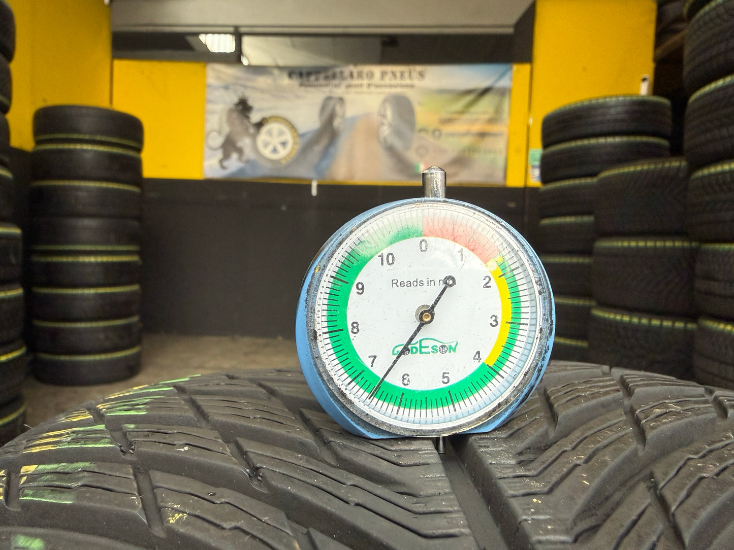 Usato: 2 Gomme 255/40R19 100V XL Michelin Invernali 95% residui