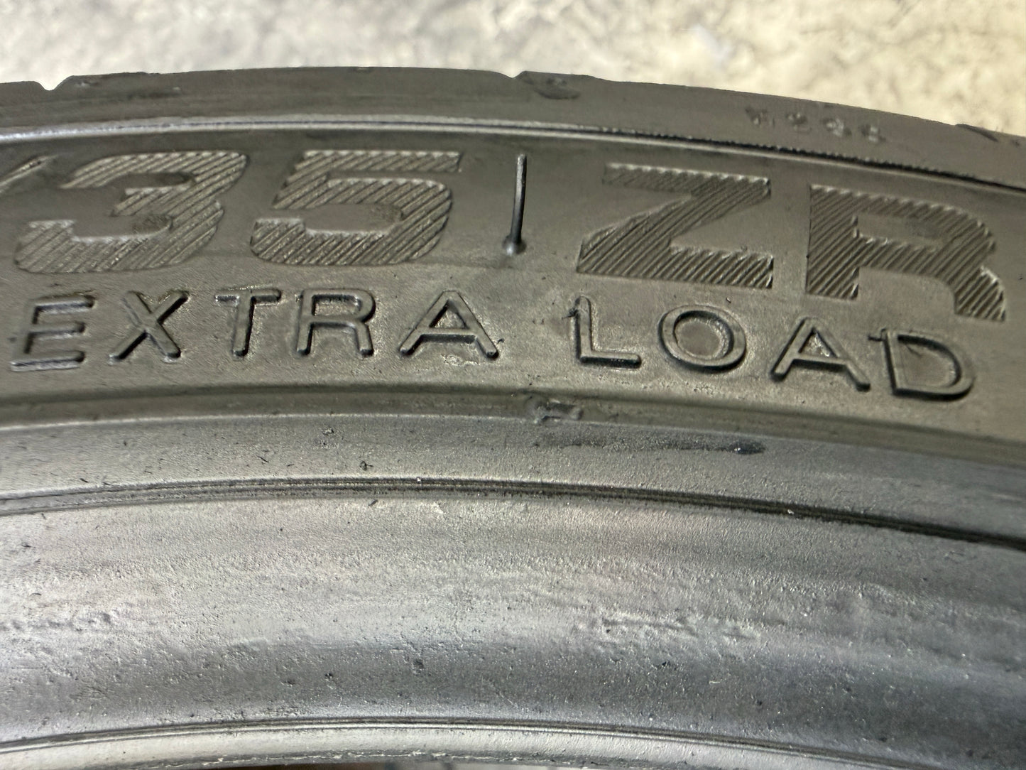 Usato: 2 Pneumatici Riken Ultra High Performance 235/35ZR19 91Y XL FR Estivi 90% Residui