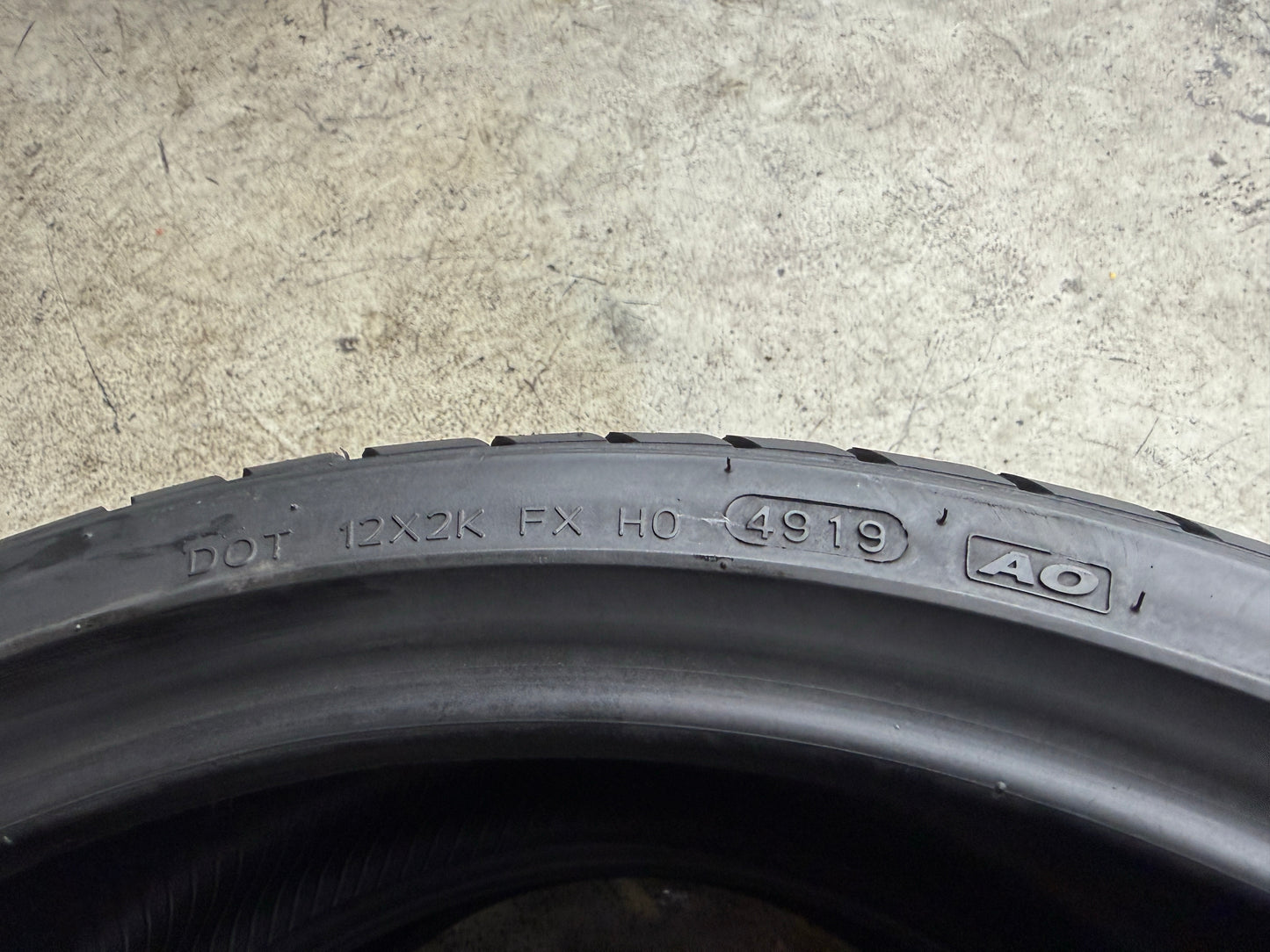 Usato: 2 Gomme 285/30R22 101W XL Hankook Invernali 90% residui
