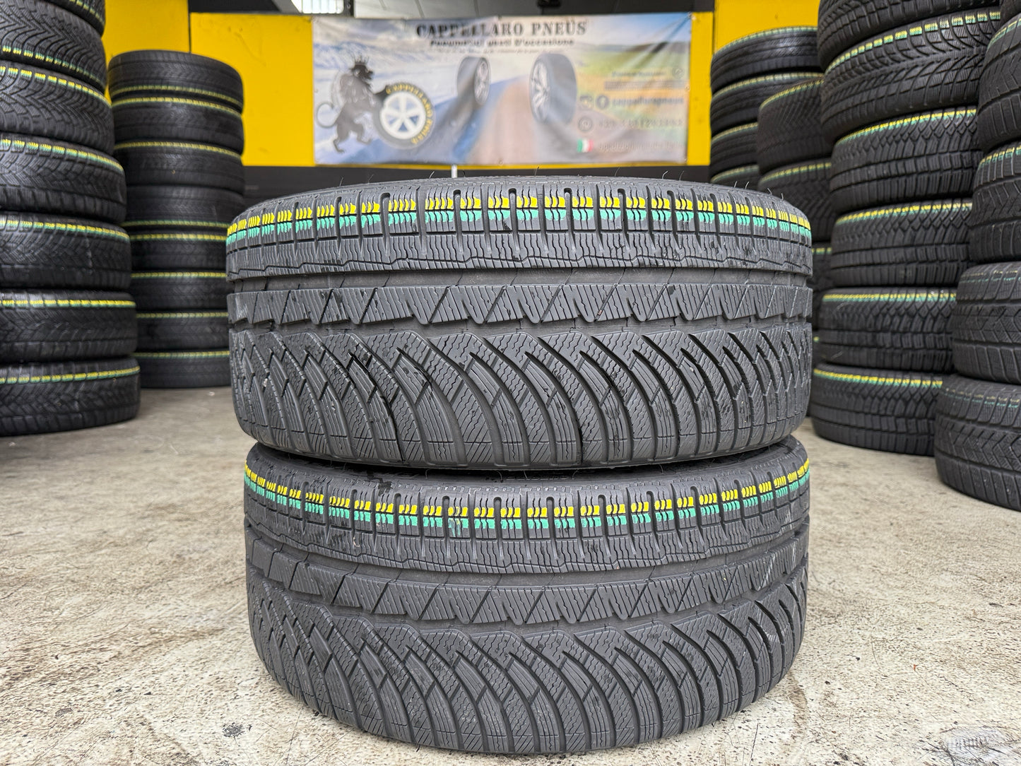 Usato: 2 Gomme 235/35R20 92V XL Michelin Invernali 90% residui