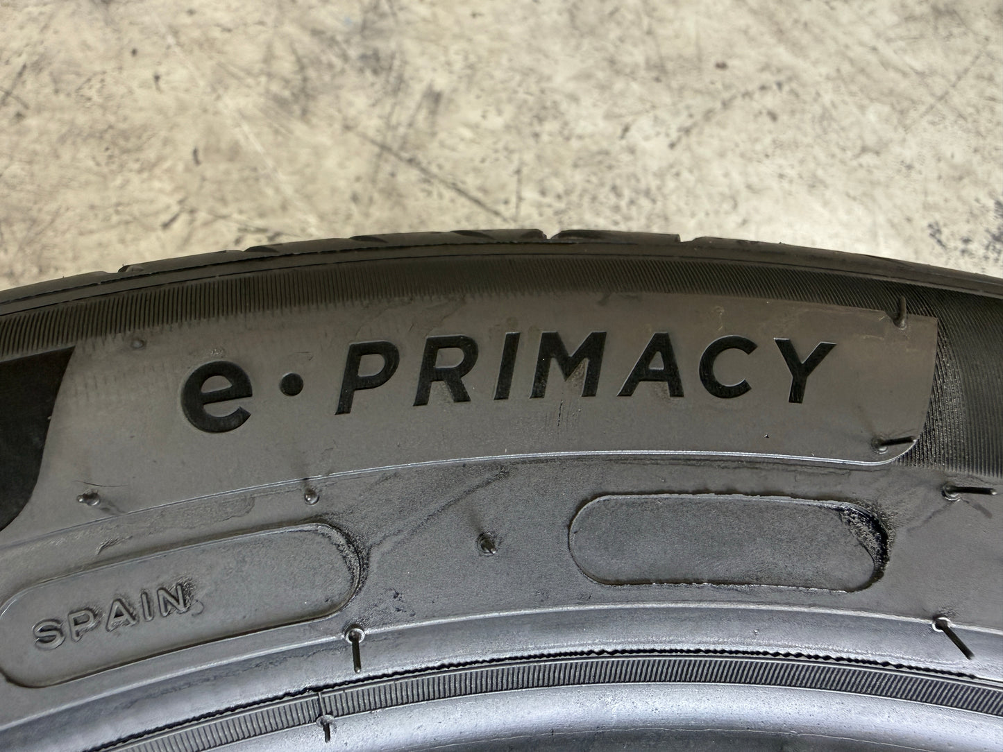 Usato: 2 Pneumatici Michelin e.Primacy 215/50R19 93T Estivi 90% Residui